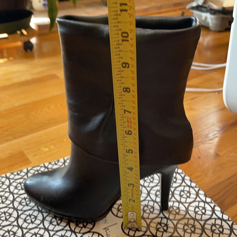 Boot - Picture 8 of 9